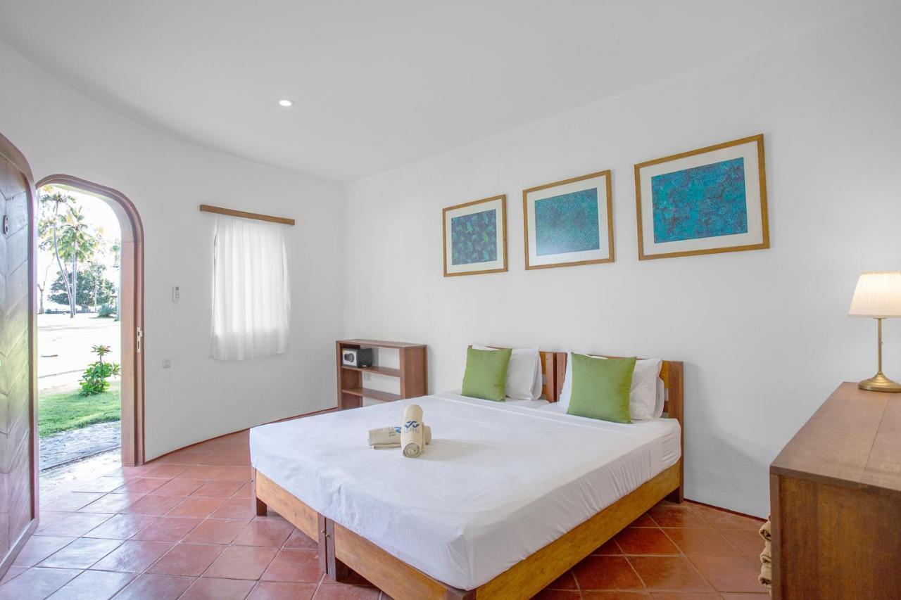 Whales And Waves Hotell Lemonga Exteriör bild