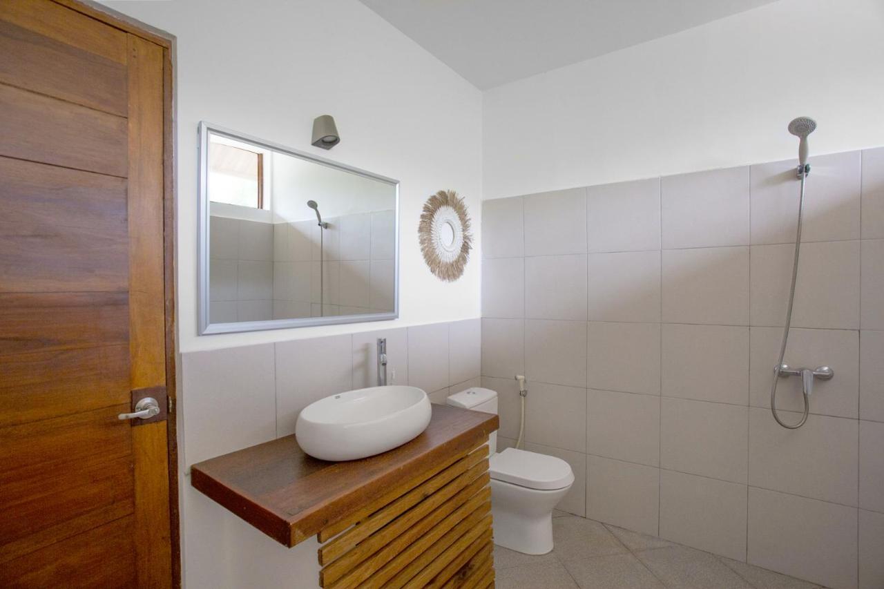 Whales And Waves Hotell Lemonga Exteriör bild